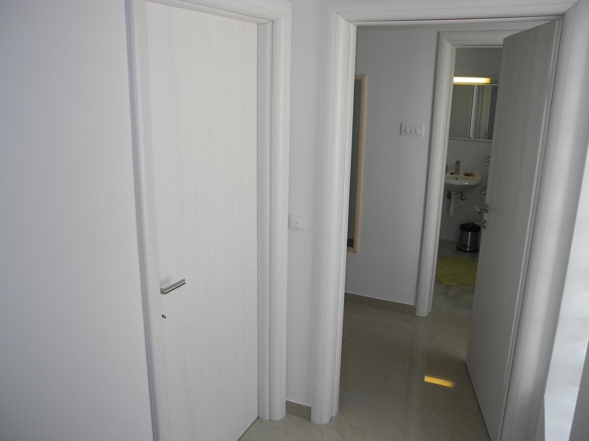 Apartments Nives Crikvenica Bagian luar foto